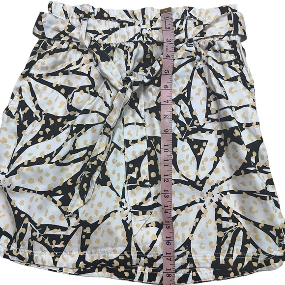 Lyocell Cinched Summer Floral Print Belted Skirt by Nicole Miller - Picture 11 of 13